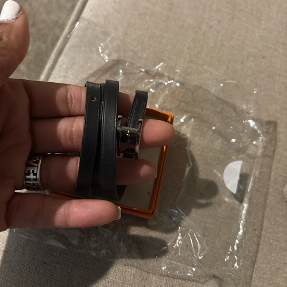 Unlisted Items (NWT/Preloved) - Picture 2 of 5